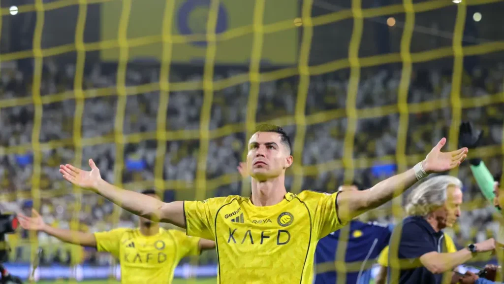 Cristiano Ronaldo tells Al Ahly fans: "Saya memiliki lima gelar Liga Champions!"
