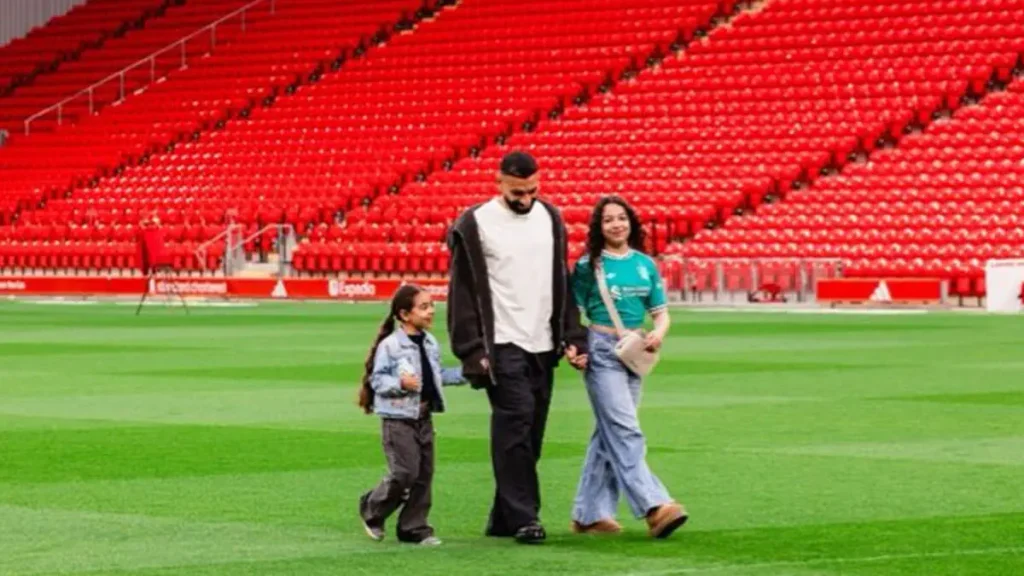 Liverpool selamanya! Mo Salah berbagi rahasia keluarga yang menyentuh sebelum perpisahan di Anfield