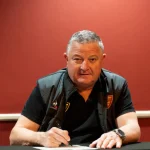 RESMI: Gavin Hunt menandatangani kesepakatan baru dengan Stellenbosch FC