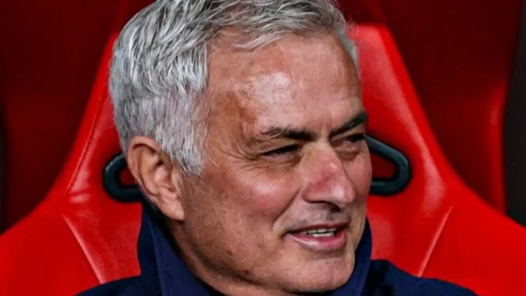 Real Madrid mengirimkan tawaran kepada José Mourinho