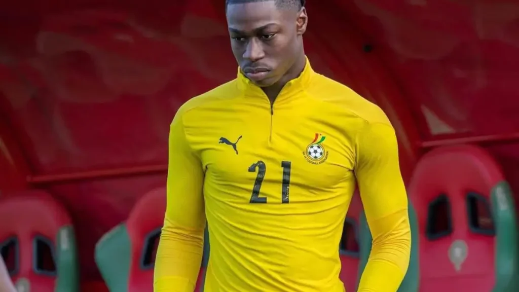 Ghana: pemain muda Ajax Paul Reverson dipanggil oleh Black Stars untuk penilaian