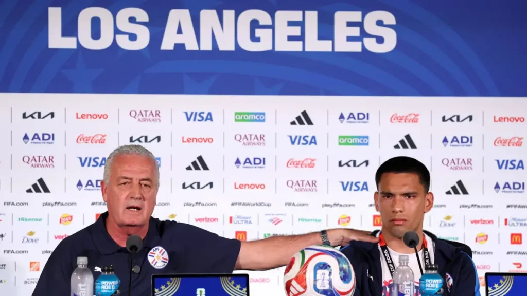 Berapa tahapan terjauh yang dicapai Amerika Serikat dan Paraguay dalam sejarah Piala Dunia?