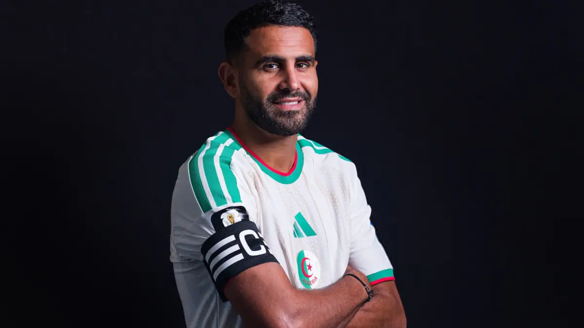 "Kami siap!" Riyad Yamhzar memberi energi pada timnya sebelum Piala Dunia!